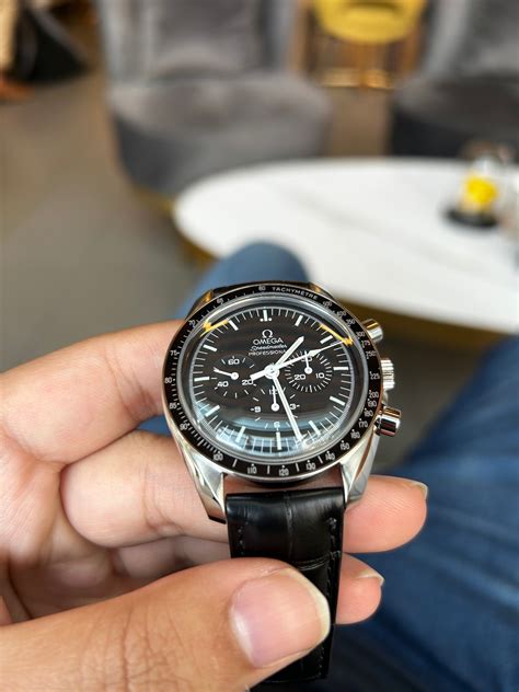 review omega speedmaster professional